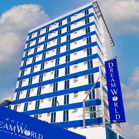 Hotel Dreamworld North Edsa Quezon City Exteriör bild