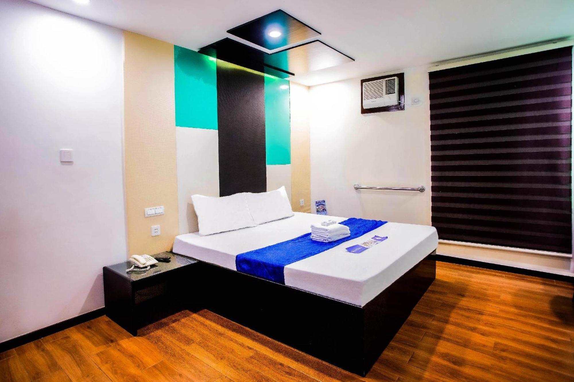 Hotel Dreamworld North Edsa Quezon City Exteriör bild