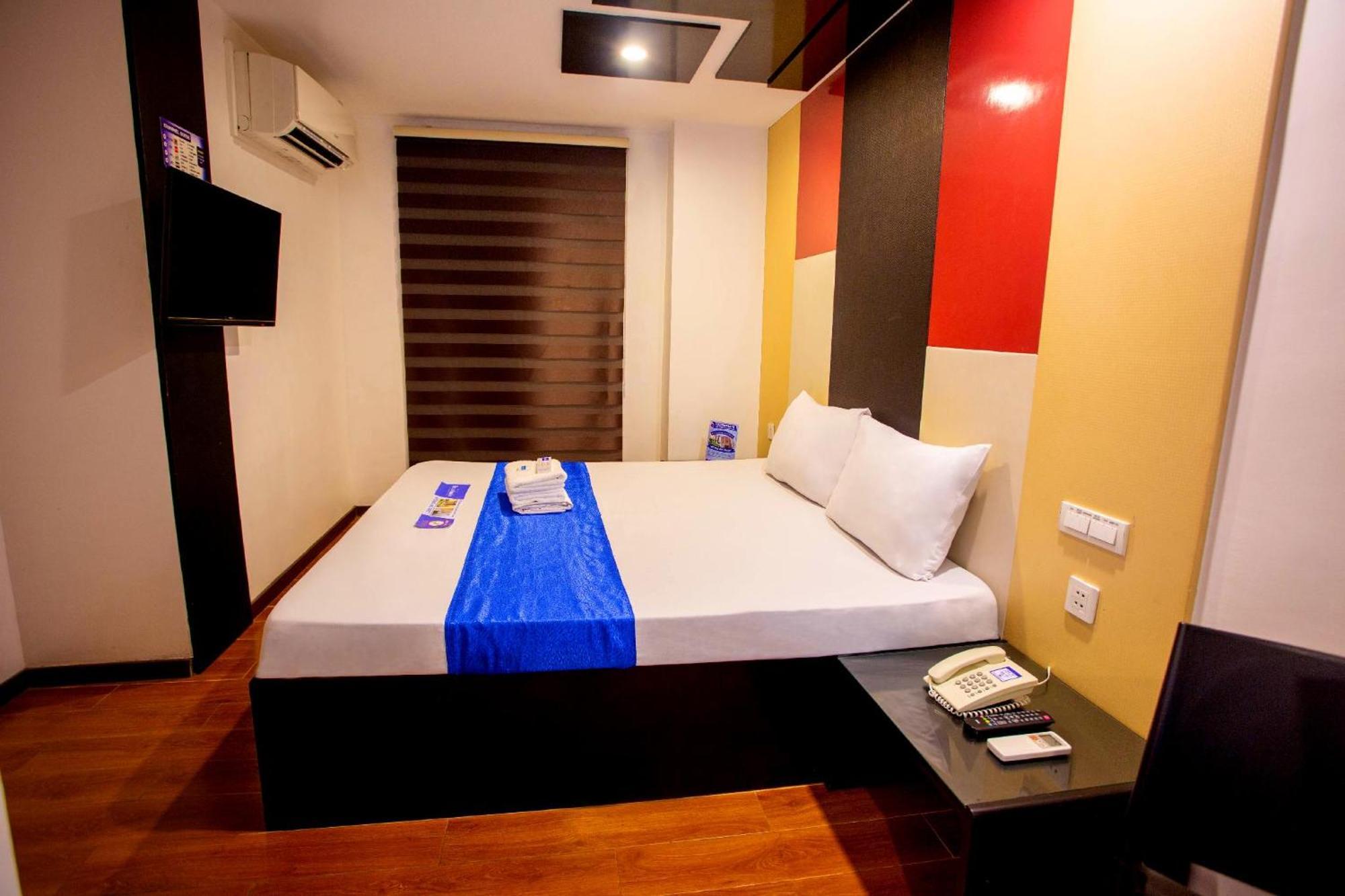 Hotel Dreamworld North Edsa Quezon City Exteriör bild