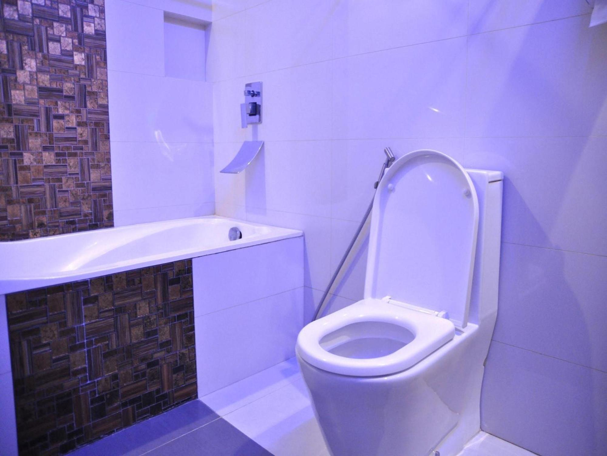Hotel Dreamworld North Edsa Quezon City Exteriör bild